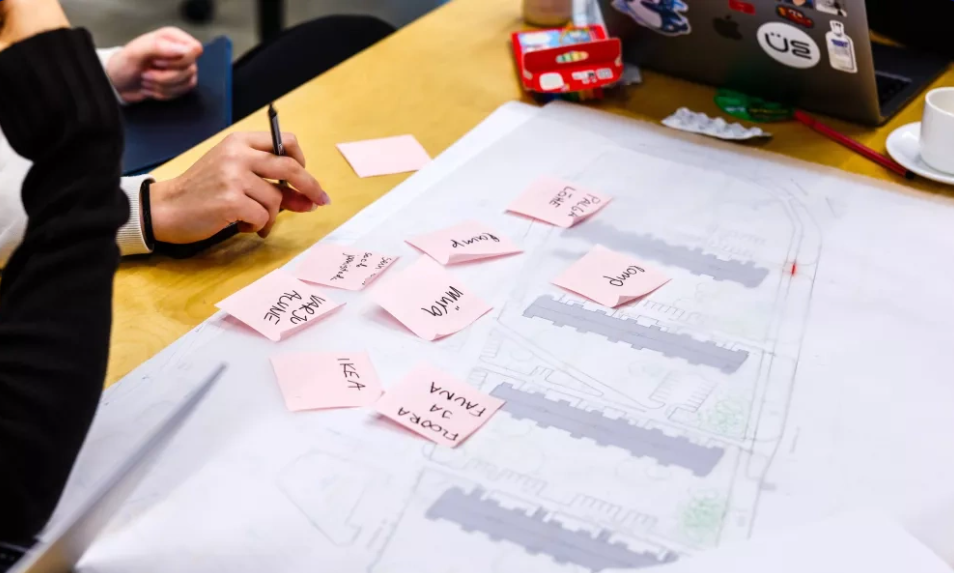 The DO’s and DON’Ts of urban hackathons. SOFTacademy – the role of fading urban art in preserving local identity